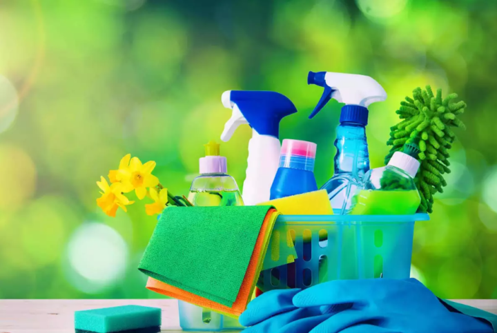 Vente de produits de nettoyage, Épinal